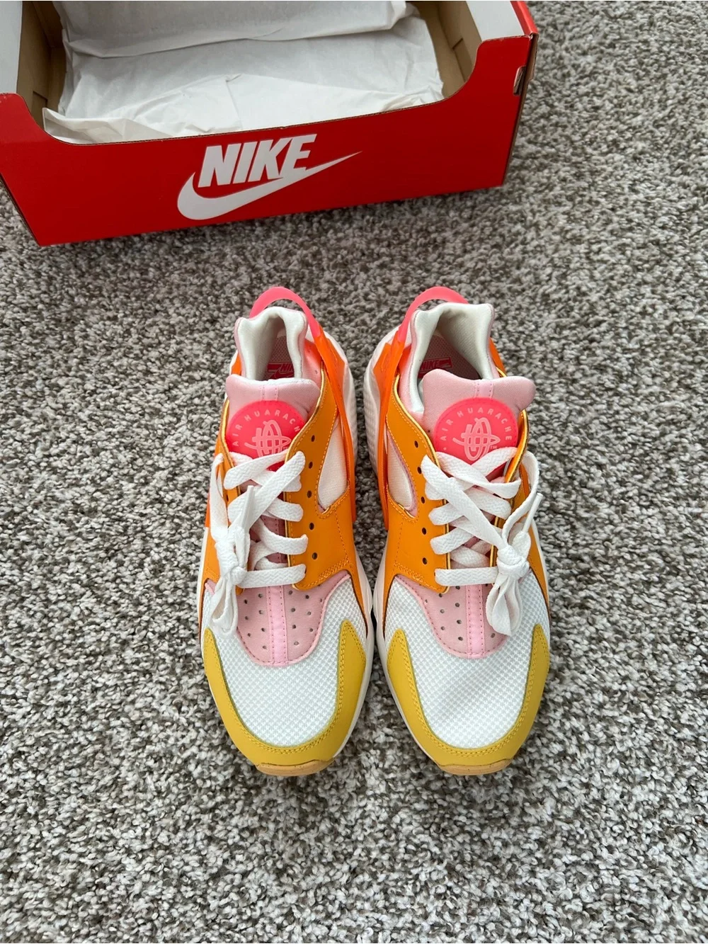 Nike Women’s Huarache Sneakers NEW IN BOX - White, Orange, and Pink - Picture 3 of 8